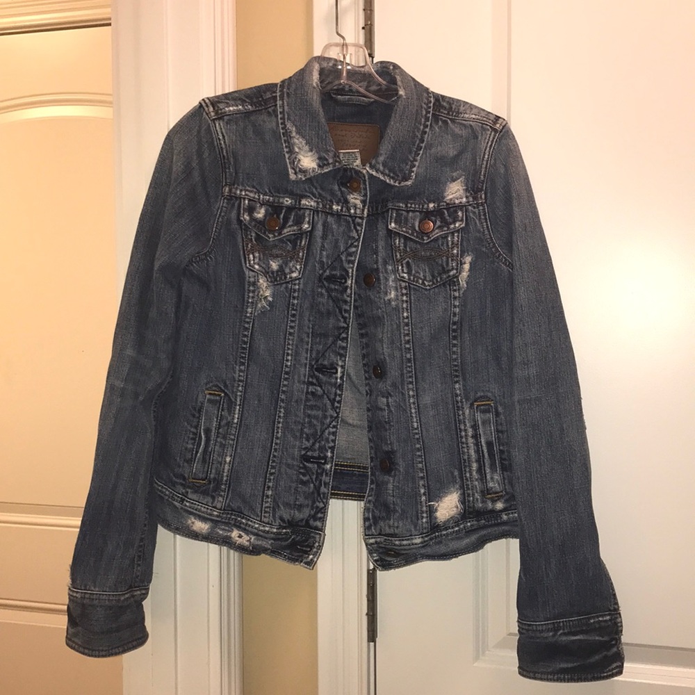 Distressed Denim Jacket Abercrombie size Large
